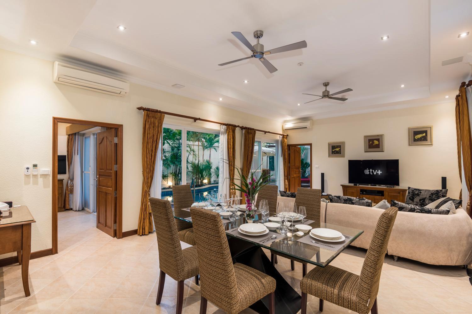 Village Austria Luxury Pool Villas Pattaya Phòng bức ảnh